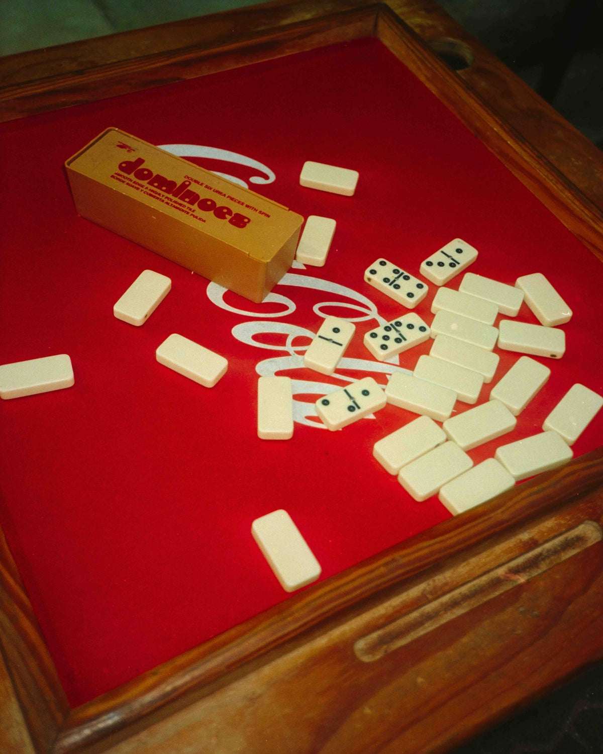 Dominoes game